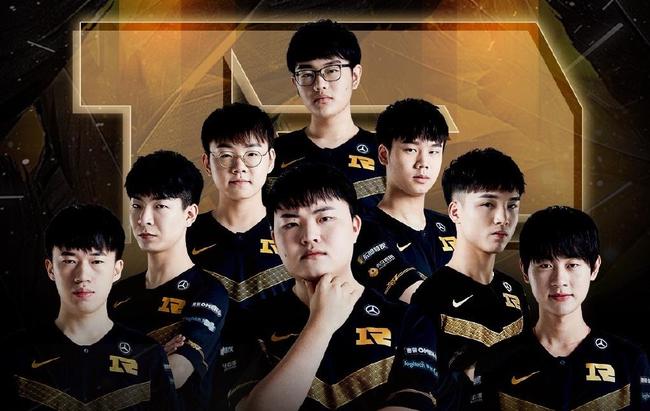 她的腿长比 她的腿长比