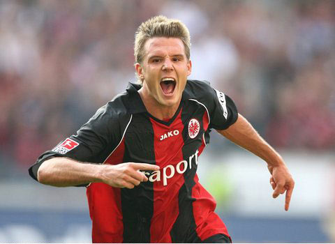 引援策略上 引援策略上